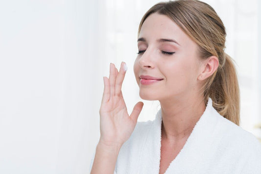 Hydrating Body Sprays vs. Lotions: Which is Better?